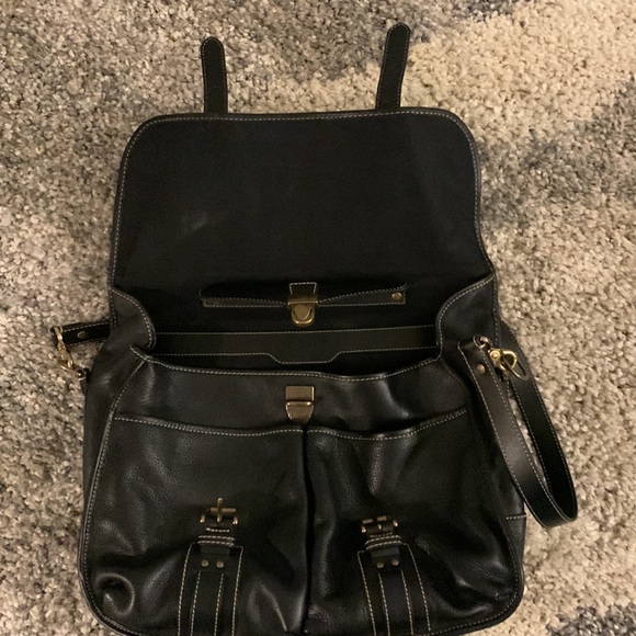 Cole Haan Messenger Bag 💼❤️ - Picture 3 of 5